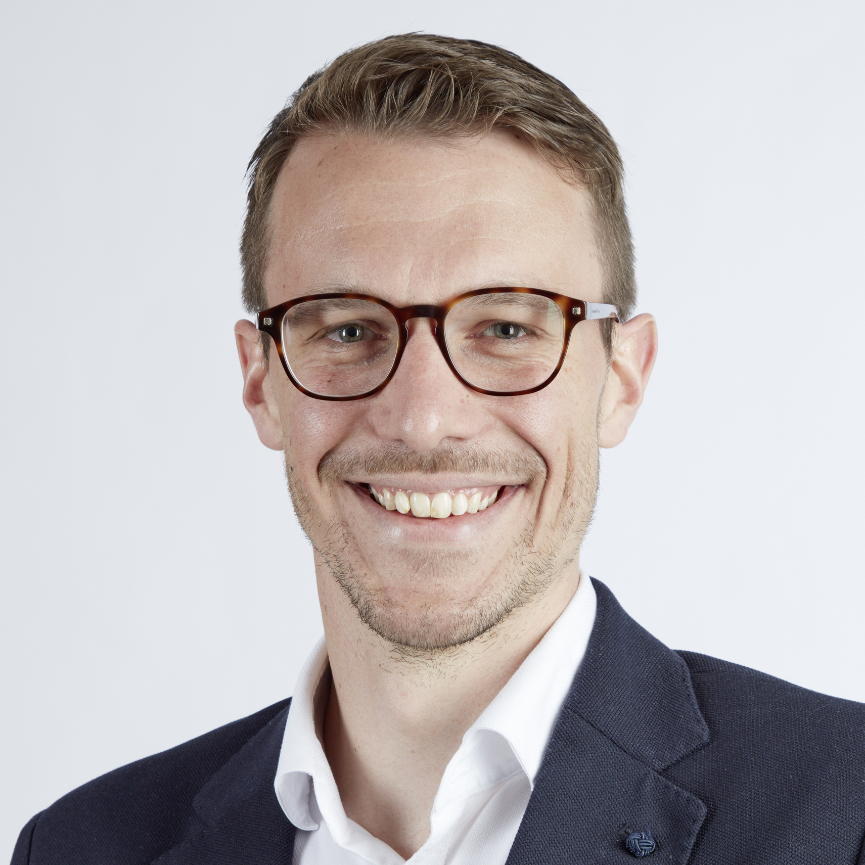 Historien, Dr. Benjamin Ryser